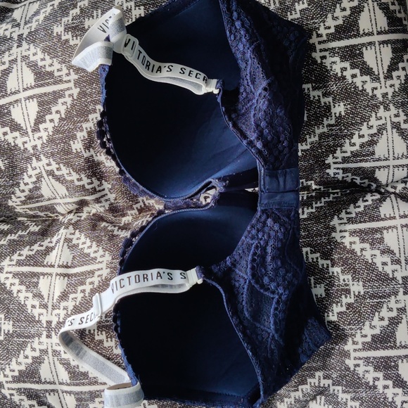 VS T-Shirt Push-Up Bra - Picture 2 of 3